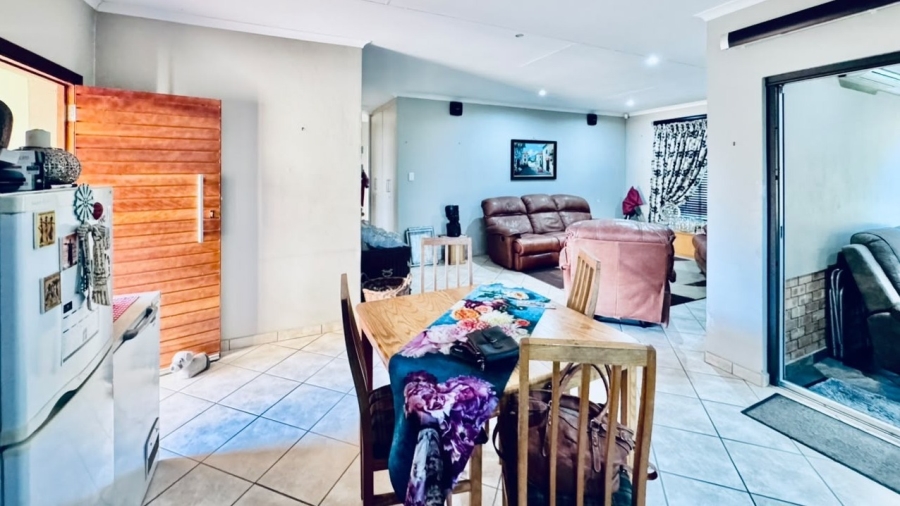 3 Bedroom Property for Sale in Waterkloof East North West